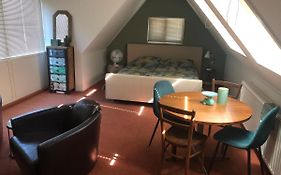 B&B Aan De Hoofdkade